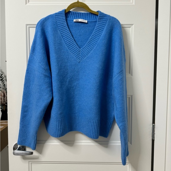 Zara blue soft knit - Picture 1 of 3